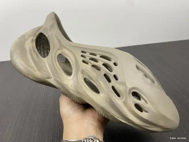 hype RNNR GX4472 Yeezy Stone Adidas Foam Sage 0612